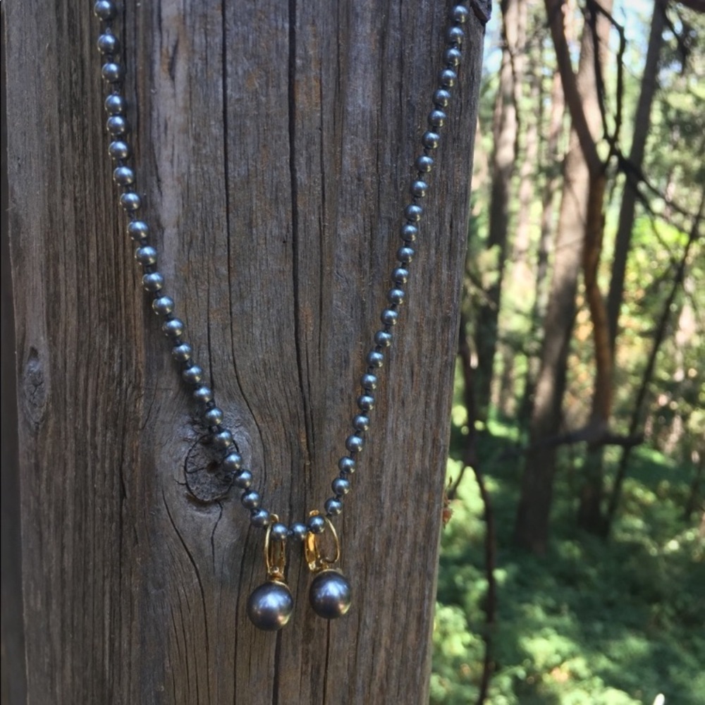 Chic gray pearl Necklace and earrings set